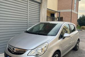 Opel Corsa 2012 Benzina/Gpl