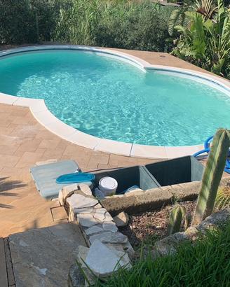 Bordo piscina (forma di 8)