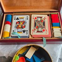Scatola in legno vintage per carte da gioco 