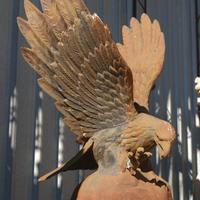 Aquila di ghisa