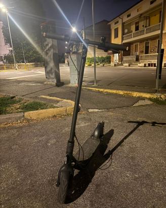 Monopattino ninebot F2 E