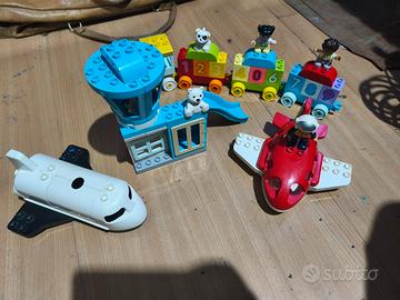 Lego Duplo aereo con torre shattle e trenino 