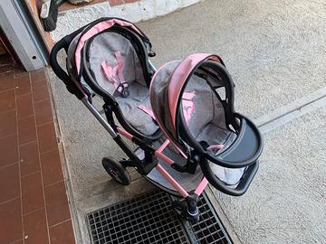 Passeggino giocattolo per bambole