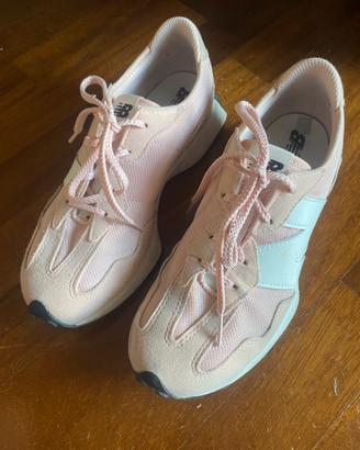 New Balance 327