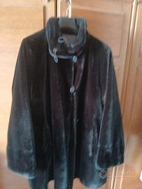 Giacca con pelliccia ecologica