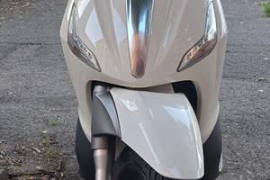 Piaggio Beverly 350 anno 2015
