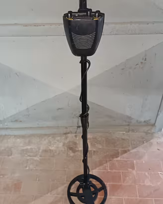 metal detector 