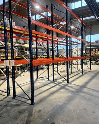 Scaffali per magazzino