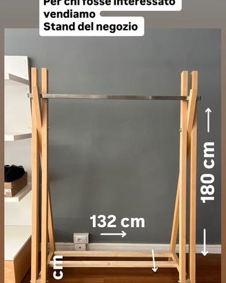 Arredamento per negozi abbigliamento