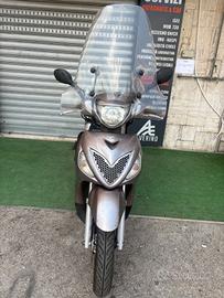 Suzuki SIXteen 125