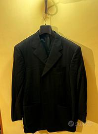 Completo elegante uomo