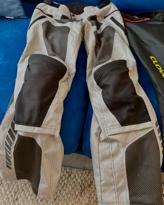 Pantaloni moto