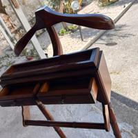 Piantana appendi abiti per camera da letto