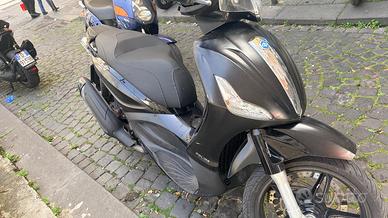 Beverly 350 police