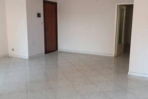Acireale centro appartamento 5 vani