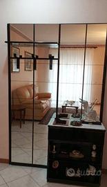 Appendiabiti a specchio con mobile