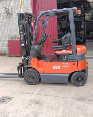 muletto elettrico 15 -18 q triplex Toyota