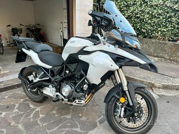 Benelli trk 502