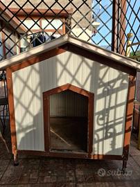 Cuccia per cane in zinco con pavimento in legno