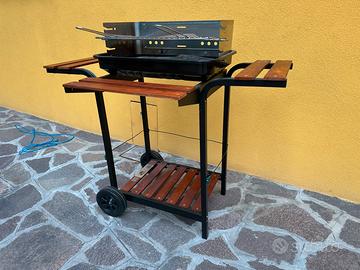 Bbq carbone con ruote e ripiani