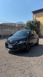 Lancia Ypsilon 1.0 FireFly 5 porte S&S Hybrid Gold