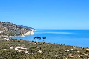 Gargano, Mattinata: CASA sul mare con solarium