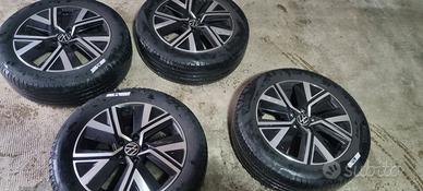 Cerchi e gomme originali Volkswagen Touran 