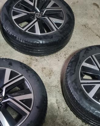 Cerchi e gomme originali Volkswagen Touran 