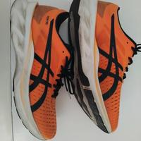 Asics Novablast