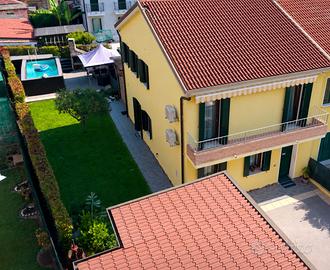Villa bifamiliare in centro a Noale strada chiusa