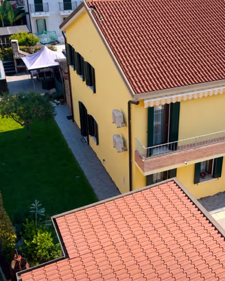 Villa bifamiliare in centro a Noale strada chiusa