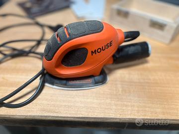 Levigatrice Black & Decker mouse