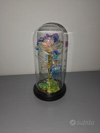 Rosa in cupola con luci 