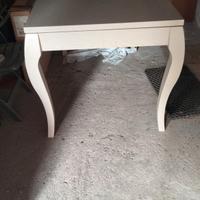 Tavolo cucina colore beige laccato