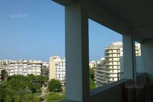 Piazza Adda attico libero di arredo