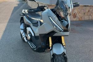 X adv 750