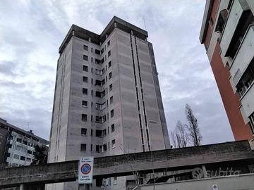 Immobile in asta di 76 m² con 3 locali e box auto 