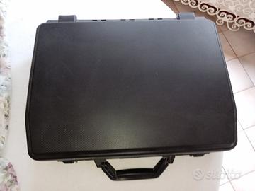 Valigetta rigida porta atti. 