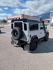 Land Rover Defender T90 