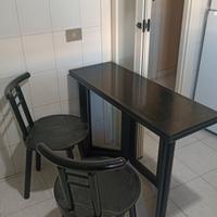 Tavolo richiudibile con 2 sedie