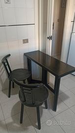 Tavolo richiudibile con 2 sedie