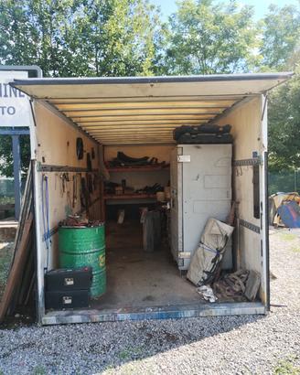 box per auto o ricovero attrezzature