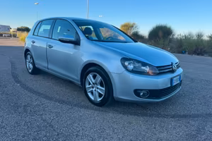 Volkswagen Golf 1.2 5 porte PER NEOPATENTATI