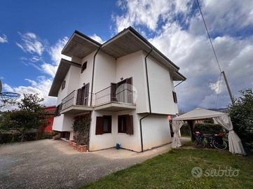 VILLA SINGOLA A L'AQUILA