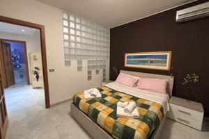 INDIPENDENTE 70 mq CON POSTO AUTO ACICASTELLO