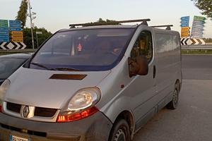 RENAULT TRAFIC 1.9