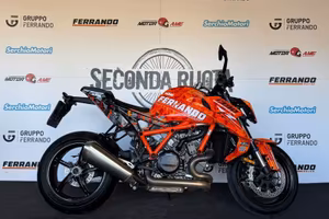 KTM 1390 Super Duke R EVO