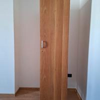 Armadio in legno ad 1 anta