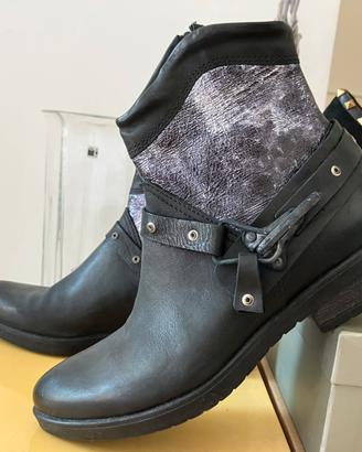 Texani pelle nera nr. 39