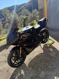 Yamaha YZF R1